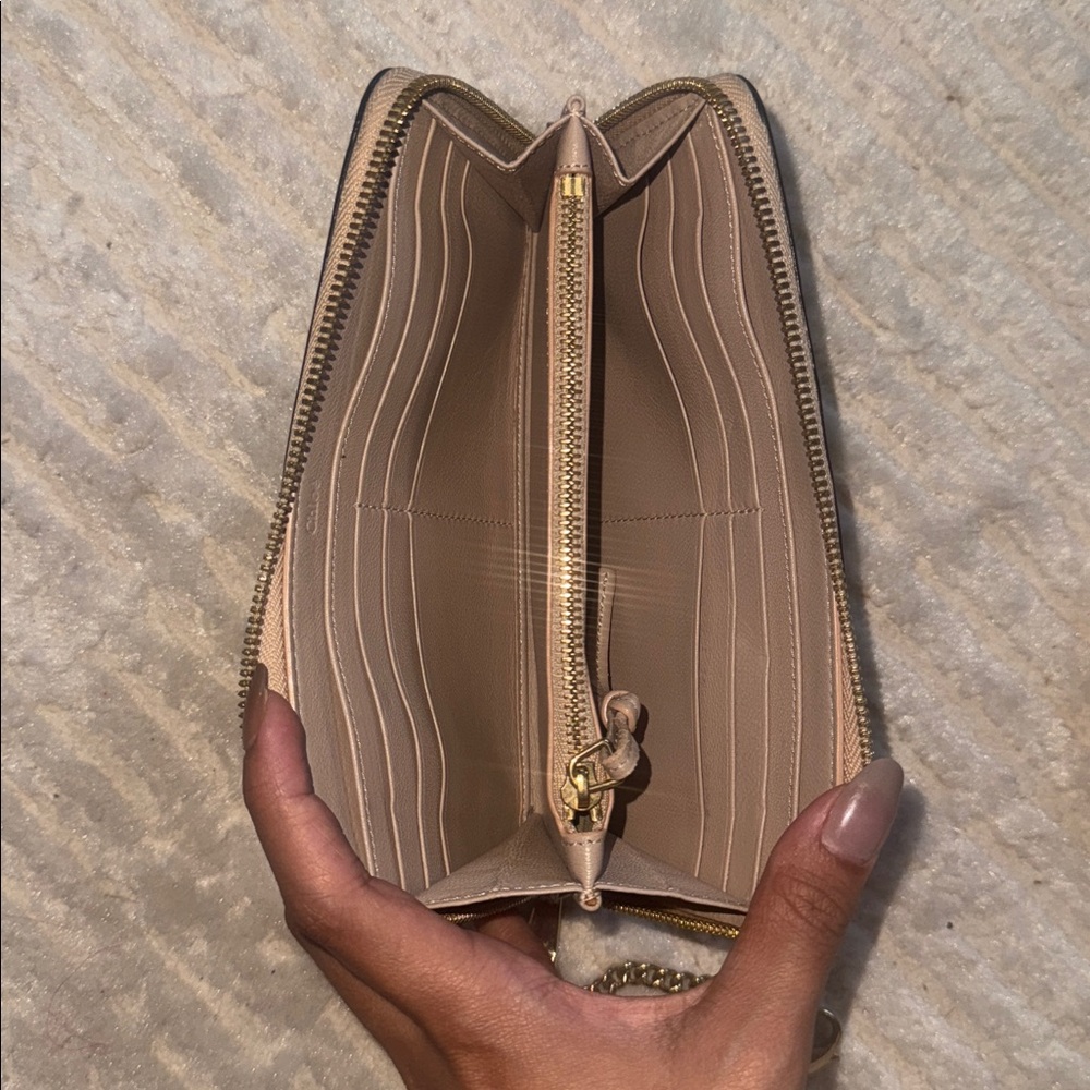 Chloe Colorblock Wallet - Picture 4 of 9